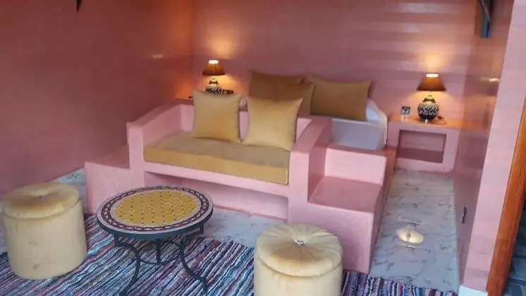 Oda, Birden Çok Yatak Odası, Sigara İçilebilir