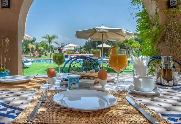 Oda, Birden Çok Yatak Odası, Sigara İçilebilir