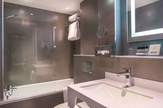 Club Tek Büyük veya İki Ayrı Yataklı Oda