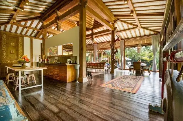 Villa, Sigara İçilebilir