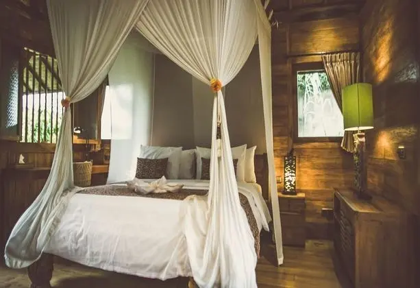 Deluxe Bungalov, 1 Yatak Odası, Havuz Manzaralı (Joglo)