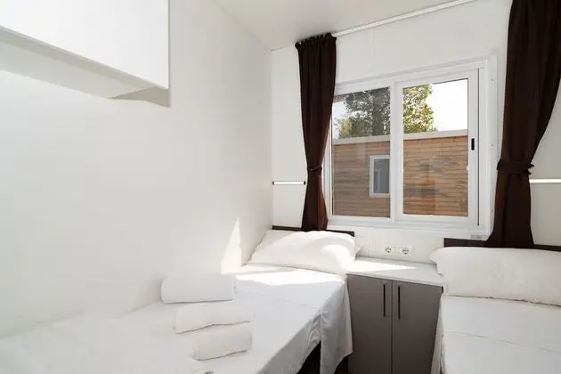 Exclusive Karavan, 3 Yatak Odası, Kısmi Göl Manzaralı (Pet Friendly)