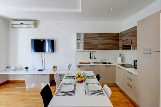 Deluxe Süit, 1 Yatak Odası, Havuz Kullanımı, Göl Kenarı