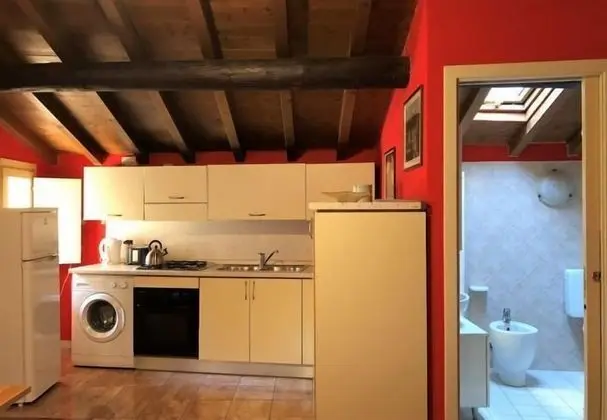 Basic Stüdyo, 1 Büyük (Queen) Boy Yatak, Küçük Mutfak, Kule