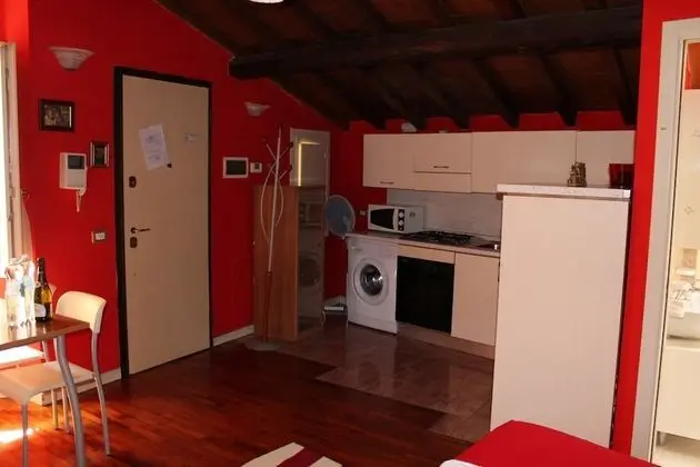 Basic Stüdyo, 1 Büyük (Queen) Boy Yatak, Küçük Mutfak, Kule