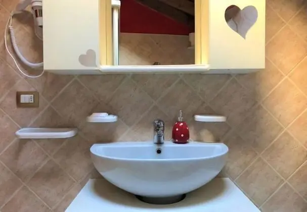 Basic Stüdyo, 1 Büyük (Queen) Boy Yatak, Küçük Mutfak, Kule