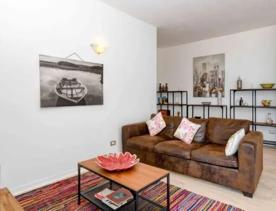 Apart Daire, 2 Yatak Odası, Göl Manzaralı