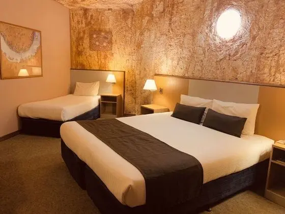 Underground Family Triple Room