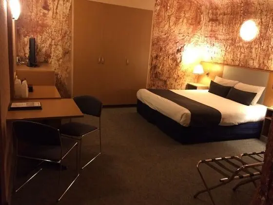 Underground Family Triple Room
