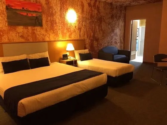 Underground Family Triple Room