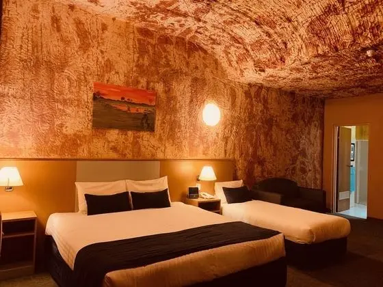 Underground Family Triple Room
