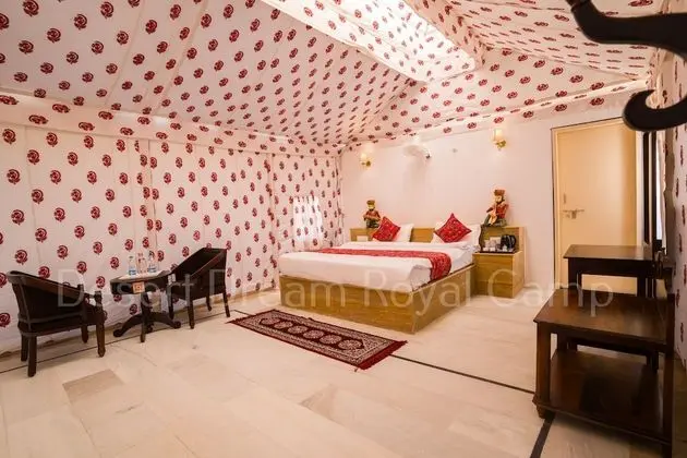 Deluxe Tek Büyük Yataklı Oda, 1 Çift Kişilik Yatak, Sigara İçilmez, Özel Banyo