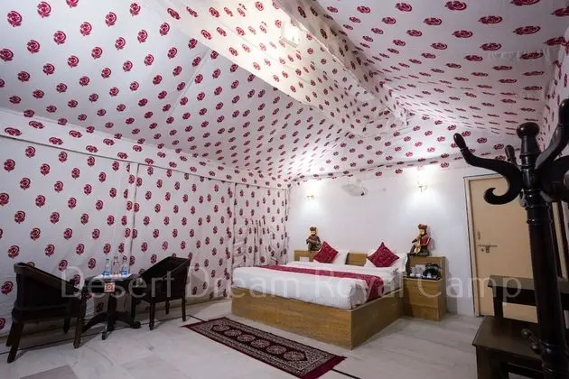 Deluxe Tek Büyük Yataklı Oda, 1 Çift Kişilik Yatak, Sigara İçilmez, Özel Banyo