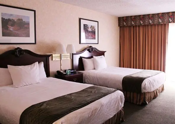 1 Çift ​​kişilik Yatak Two Queen Beds