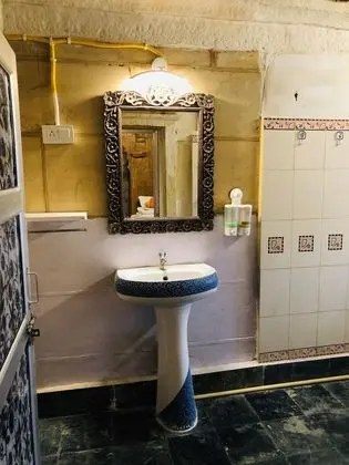 Traditional Tek Büyük Yataklı Oda