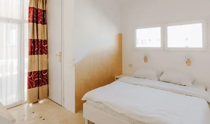Panoramic Tek Büyük Yataklı Oda (Double room with Pyramids view)