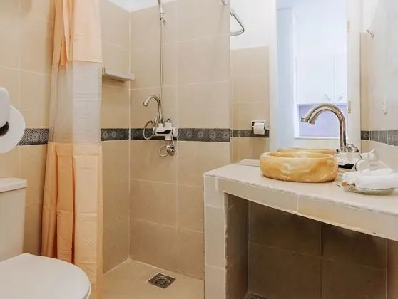 Panoramic Tek Büyük Yataklı Oda (Double room with Pyramids view)