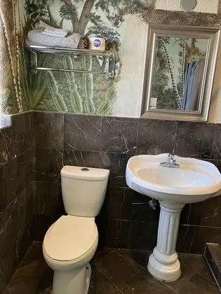 Jungle Room with Jetted Tub