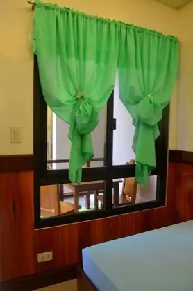 Üç Kişilik Oda