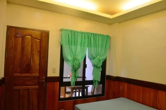 Üç Kişilik Oda