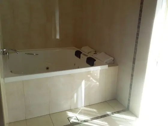 Standard Oda, Sigara İçilmez, Jakuzi (Luxurious Spa Suite)