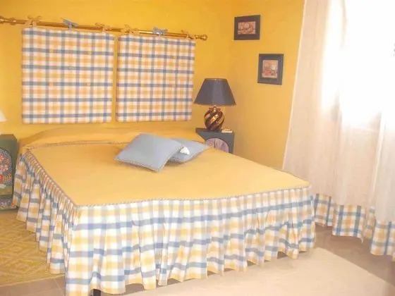 Romantic Tek Büyük veya İki Ayrı Yataklı Oda, Ortak Banyo, Bahçe Manzaralı