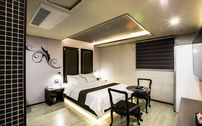 Oda (Deluxe (Room Random Assignment Styler)