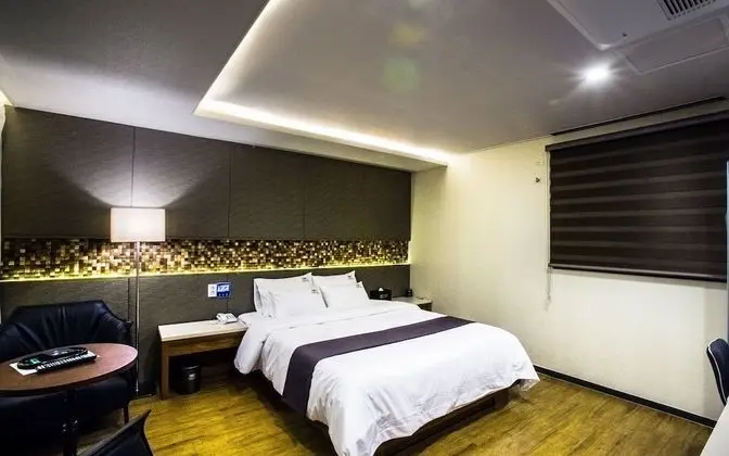 Oda (Deluxe (Room Random Assignment Styler)
