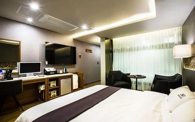 Oda (Deluxe (Room Random Assignment Styler)