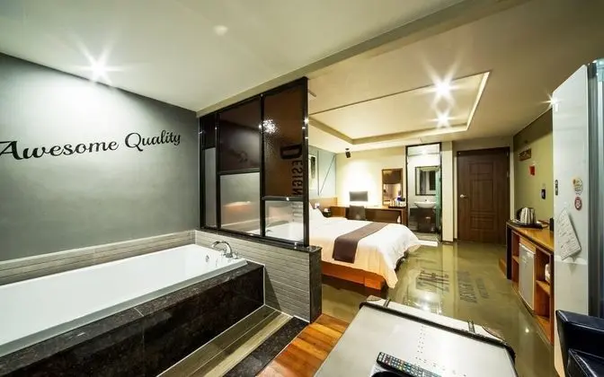 Oda (Deluxe (Room Random Assignment Styler)