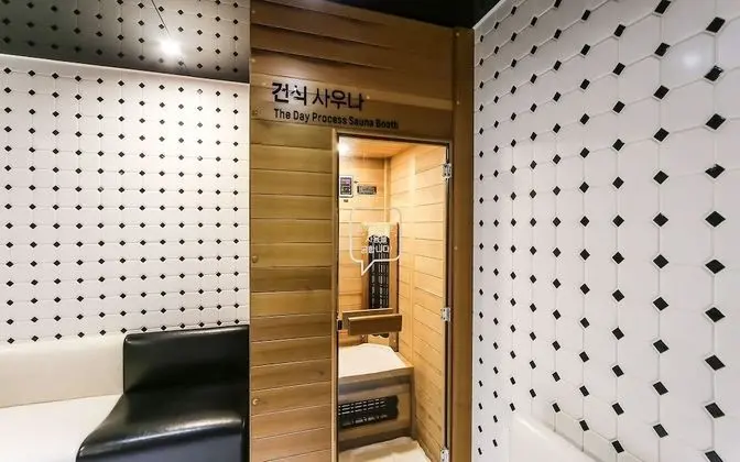 Oda (Dry Sauna Room (Room Random Assignmen)