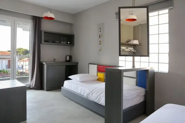 Üç Kişilik Oda, Balkon, Bahçe Manzaralı