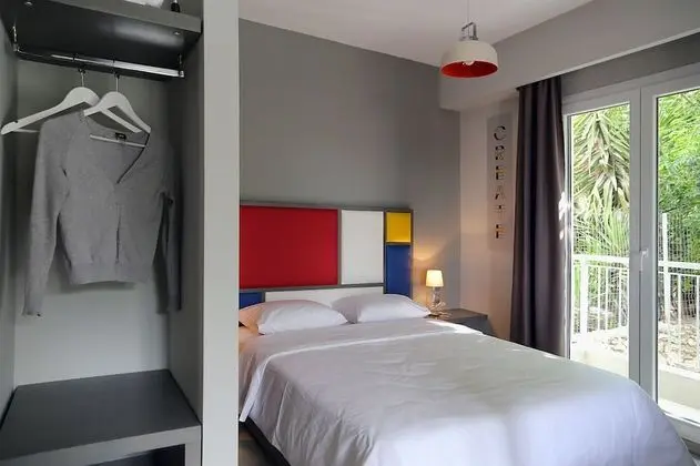 Üç Kişilik Oda, Balkon, Bahçe Manzaralı