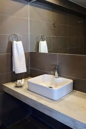 Üç Kişilik Oda, Balkon, Bahçe Manzaralı