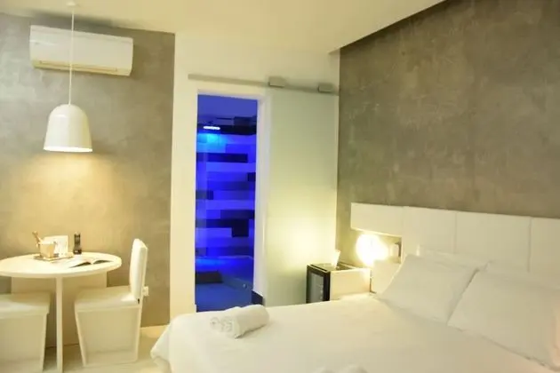 Luxury Tek Büyük Yataklı Oda