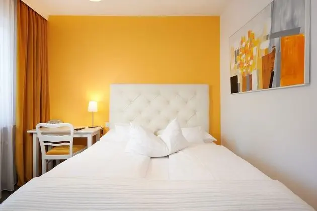 Comfort Tek Kişilik Oda, 1 Büyük (Queen) Boy Yatak, Anti Alerjik