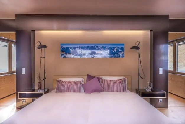 Luxury Chalet Red