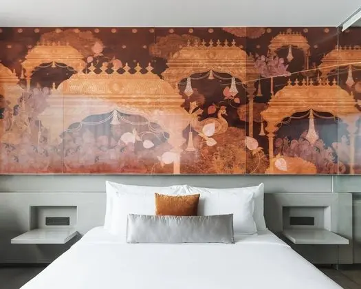 Luxury Oda