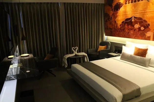 Luxury Oda