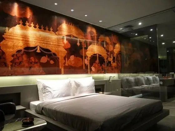 Luxury Oda