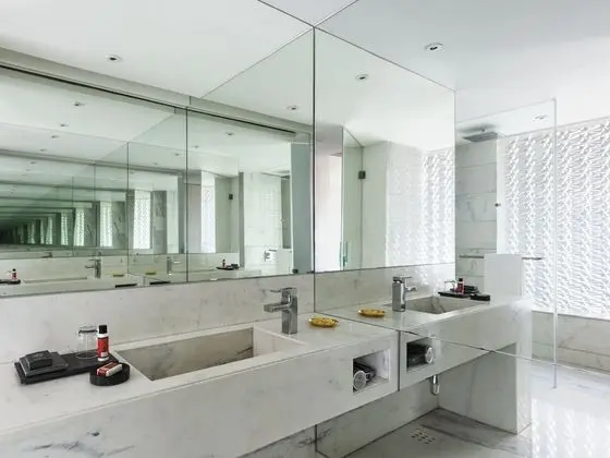 Luxury Oda