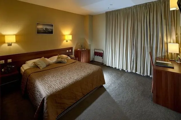 Comfort Tek Büyük Yataklı Oda
