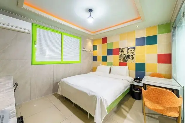 Deluxe Premier Room (Netflix available)