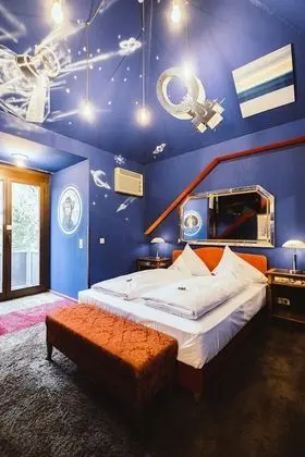 Tek Büyük Yataklı Oda