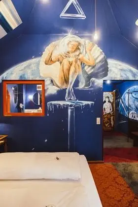 Tek Büyük Yataklı Oda