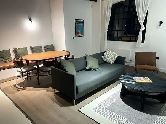 Apart Daire, 1 Büyük (Queen) Boy Yatak ve Çekyat