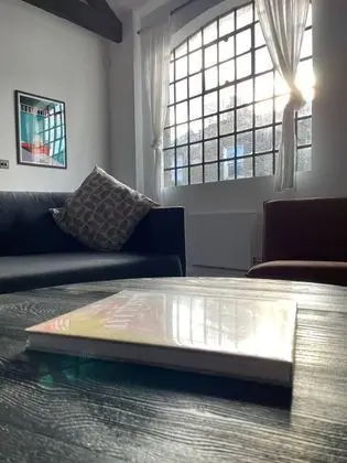 Apart Daire, 1 Büyük (Queen) Boy Yatak ve Çekyat