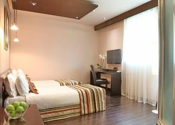 Deluxe Tek Büyük Yataklı Oda