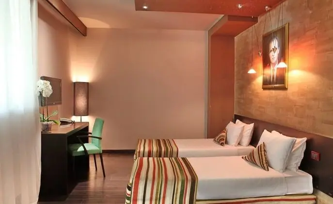 Deluxe Tek Büyük Yataklı Oda