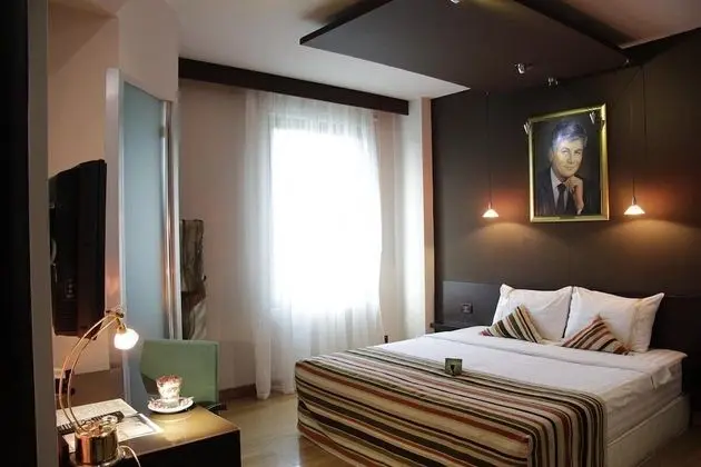 Deluxe Tek Büyük Yataklı Oda